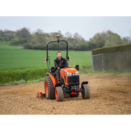 Kubota Seria LX (35-40 KM) – ciągniki kompaktowe | ABC ROL